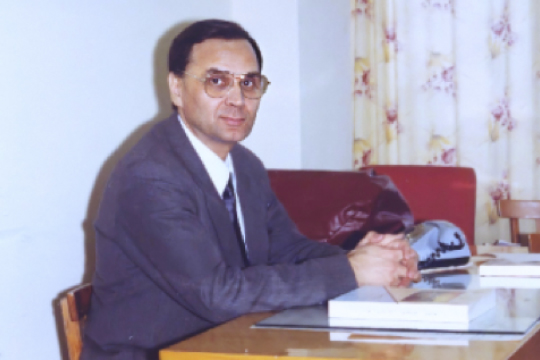 Дж. Г. Зайнуллин избран заведующим кафедрой восточных языков КГУ. 1994 г.