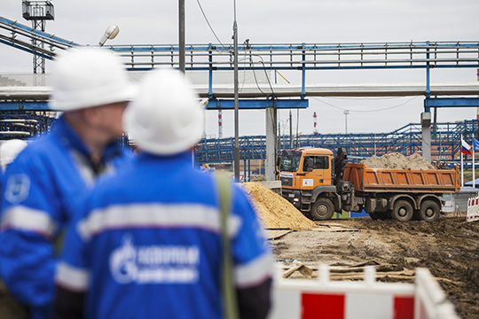 «Газпром» работает преимущественно по долгосрочным контрактам и держит сравнительно высокие цены на газ. Но  другим производителям в 2019 году пришлось несладко