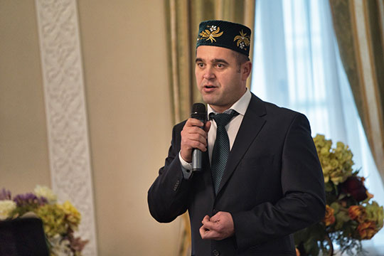 44-летний Кадим Нуруллин бессменно возглавляет Татарскую государственную филармонию им. Г. Тукая с декабря 2003 года