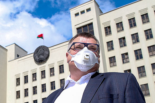 Накануне в Минске силовики задержали экс-главу «Белгазпромбанка» Виктора Бабарико, выдвигающегося в этом году в президенты Белоруссии