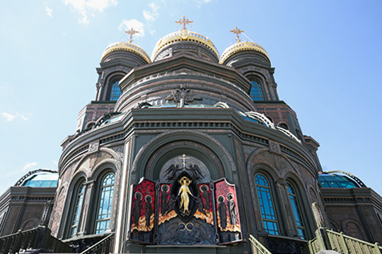 Храм, который построил Шойгу: как выглядит подарок Путина и Христос от Даши Намдакова