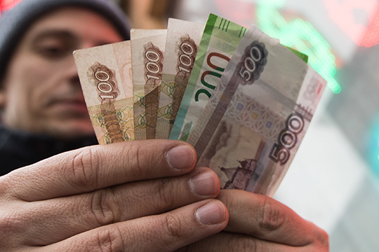 Максим Осадчий: «Ускорился темп роста наличных в обороте, что оказывает сильное давление на рубль»