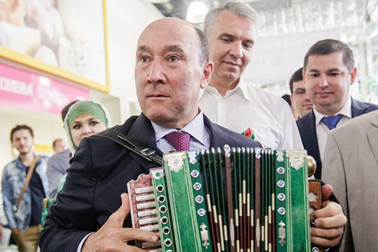 Марат Ахметов теперь не только вице-спикер республиканского парламента, но и глава учрежденной при президенте РТ комиссии по вопросам сохранения и развития татарского языка