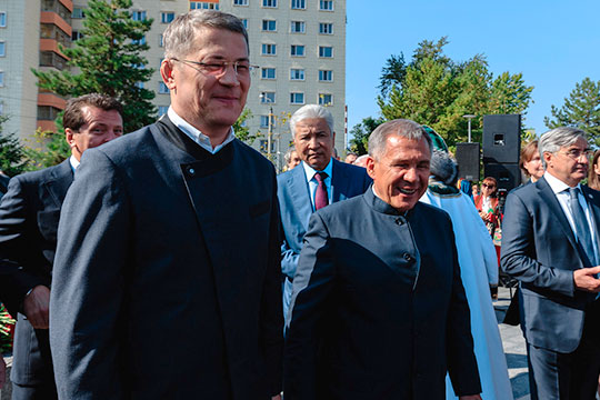 Напомним, что в 2019-м президент РТ приезжал в Уфу на празднование столетия БАССР и открывал там памятник Габдулле Тукаю. И вот теперь в Казани глава Башкортостана