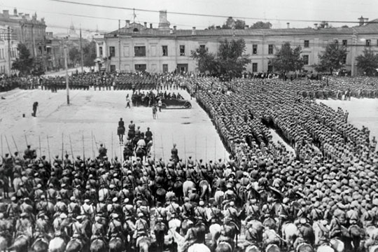 Парад частей Красной Армии в честь образования Татарской АССР, 1920 год