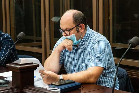 Адвокат Минько Олег Рыков (на фото) объяснил, что замечания касаются неполного отражения показаний свидетелей и показаний его подзащитного
