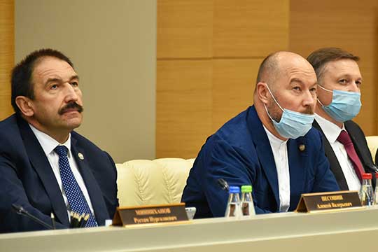 Рустам Минниханов: «Были сложные времена у нас, но так сильно мы не падали…»