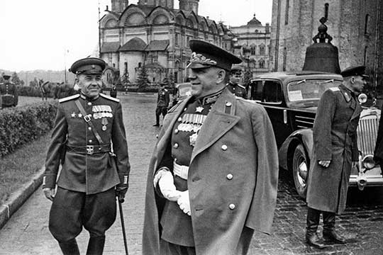 В своих мемуарах Георгий Жуков написал: «... части 21-й армии форсировали 13 июля Днепр, освободили Рогачев и Жлобин. Главный удар осуществлял 63-й стрелковый корпус...»