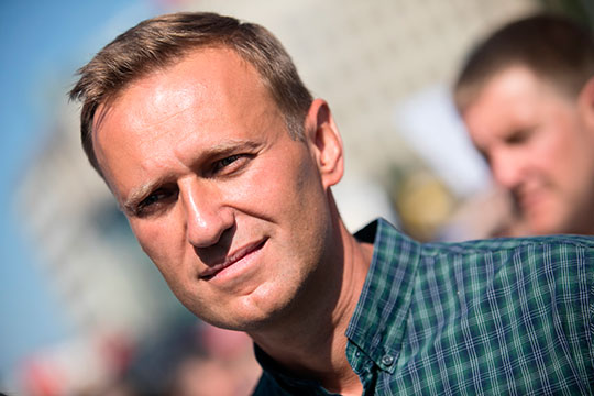 «Никто не знает, когда Навальному это [вернутся в политику] позволит его состояние. Он может заявить такое намерение, но вряд ли имеет возможность осуществить его немедленно»