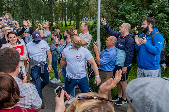 «Вот Светлана Тихановская (слева) совершенно неожиданно, в том числе, наверное, и для самой себя, ставшая лидером. Она по сути дела регистрировалась как технический кандидат»