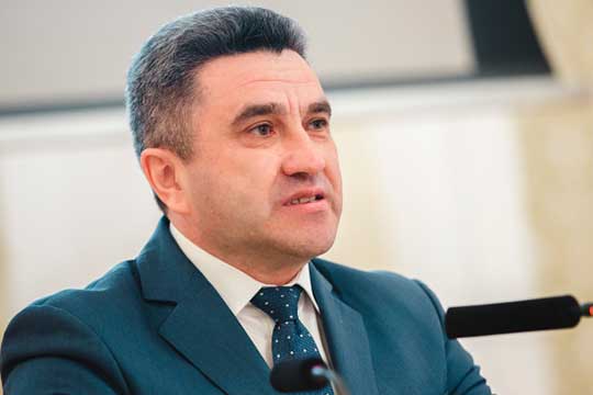 На этой неделе Ильсур Хадиуллин официально указом президента РТ стал министром образования и науки Татарстана