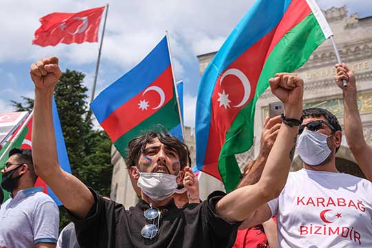 Азербайджан: Обеспечить права гражданского населения Нагорного Карабаха