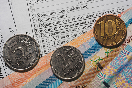 Общая задолженность населения, накопленная примерно с 2000 года, составляет 3,6 миллиарда рублей, что сопоставимо с суммой средств двухлетней программы капитального ремонта