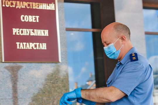 «Есть такие странные законодательные решения»: как Нафиков депутатов «мусорной» реформе учил