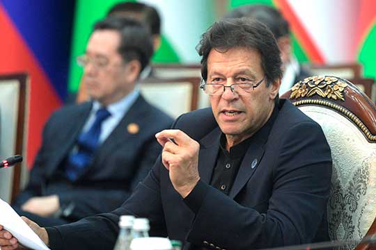 Премьер-министр Пакистана Имран Хан предложил «смягчать долговое бремя развивающихся стран»