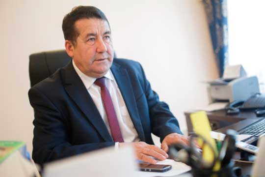 Председатель союза писателей РТ: «Салихов не залезает под юбку Иванова!»