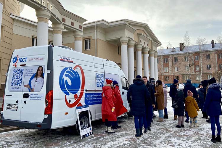 Во время пандемии коронавируса нельзя забывать и о других эпидемиях — о многих из них раньше не было принято говорить открыто.