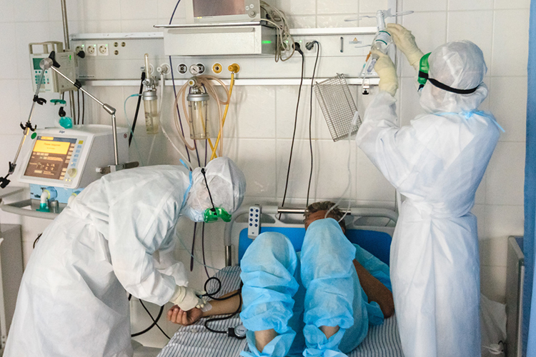 За прошедшие сутки в Татарстане обнаружили 93 новых случая заражения COVID-19. Общее число зараженных ковидом в республике достигло 10 958. Всего выздоровели 9 549 человек (плюс 70 за сутки). Умерли 150 пациентов