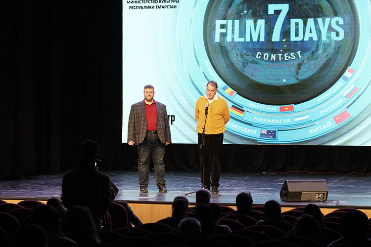 Открытие фестиваля_«Кино за 7 дней» (на фото: Алексей Барыкин (слева) и Станислав Ершов)