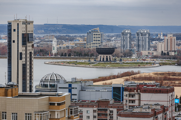 Самая дорогая квартира по 99 тыс. рублей за «квадрат» расположена в центре Казани. Ее площадь — 147,6 кв.м, а цена — 14,6 млн рублей