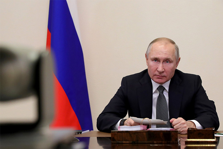 Владимир Путин провел закрытую встречу с главными редакторами российских СМИ. В ней участвовали телевизионные, печатные СМИ и радиостанции, интернет-издания
