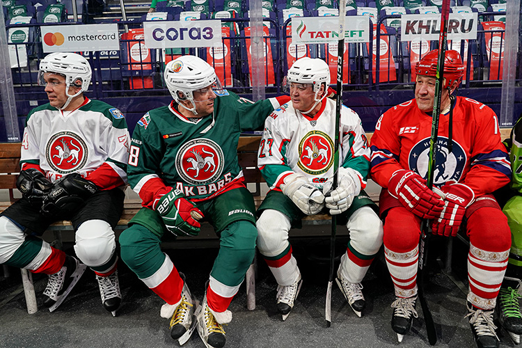 «Вы посмотрите на их лица»: Зарипов, Квартальнов и Якубов сыграли с самыми важными людьми