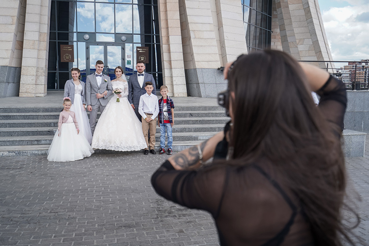 За коронавирусный прошлый год в Татарстане зафиксировано на 5 тысяч браков меньше среднестатистического уровня в последние пять лет. Это значит, что в этом году в республике примерно на 5 тысяч свободных женихов больше, чем обычно