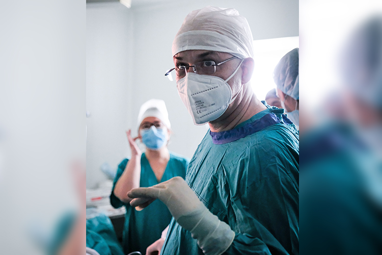 Гость из Гамбурга провел в Республиканской клинической больнице сложную операцию, продемонстрировав казанским коллегам-медикам мастер-класс