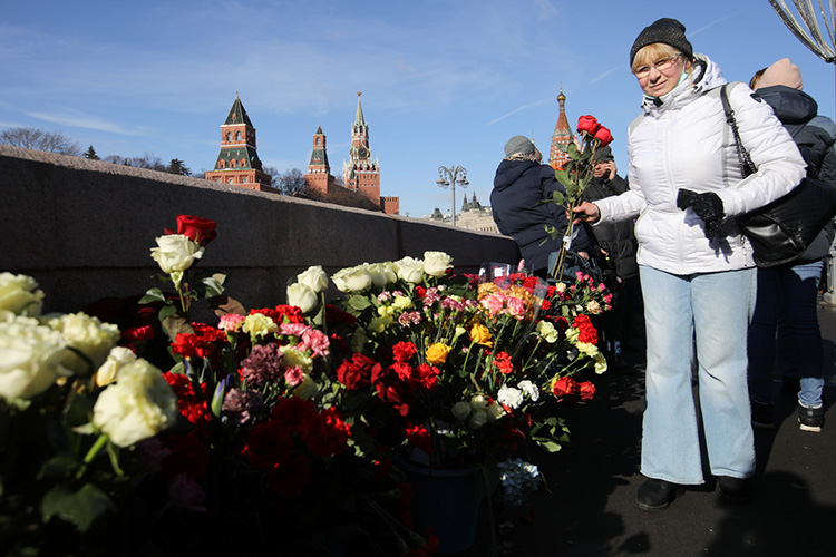 «Мы будем гордиться, что наши посольства стоят на площадях имени Немцова»