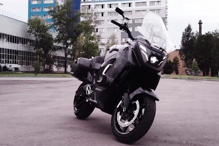 Минпромторг РФ сегодня утром показал первый прототип электрического мотоцикла — «новичка» в линейке Aurus