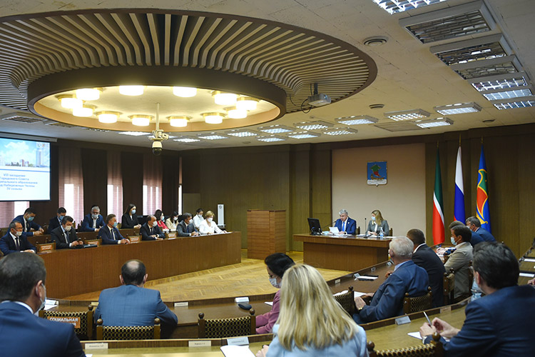 Безопасность школ и заправка «Газпрома»: как Челны потратят допдоходы бюджета