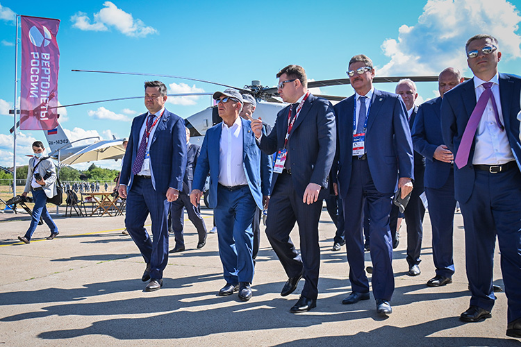 КВЗ на взлете: на МАКСе подписали крупнейший контракт на Ми-38 и показали Путину «Ансат-М»