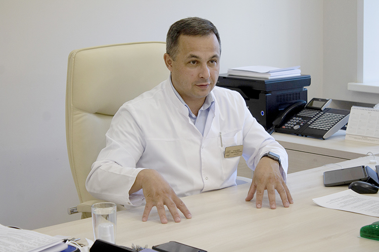 Рафаэль Шавалиев: «Первыми специалистами, работающими с ковидом, наравне с терапевтами и пульмонологами, стали наши травматологи, нейрохирурги и ортопеды»