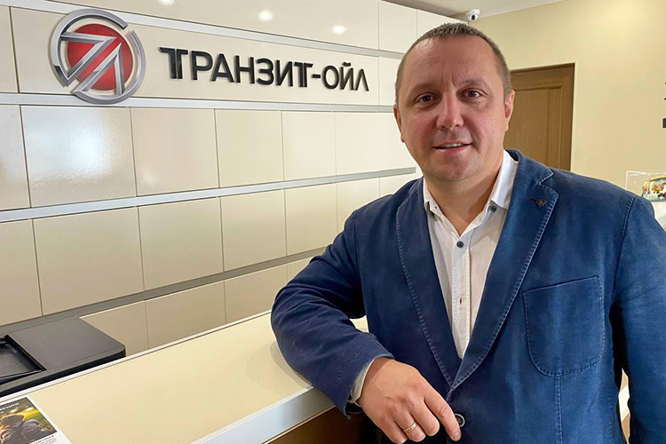 Владимир Макаров: «В последние годы активно развиваем B2B рынок, помогая предприятиям провести аудит спецтехники или автопарка с дальнейшим подбором смазочных материалов»