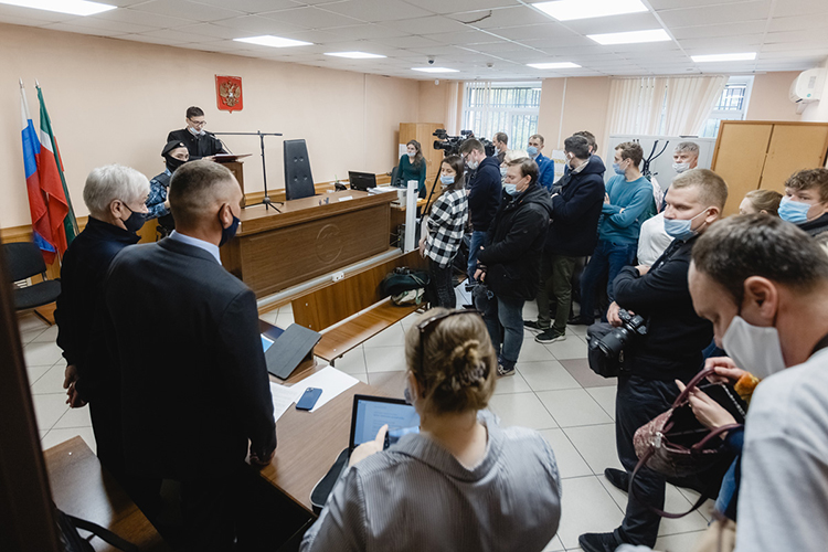 Из приговора Камалетдинова исходит, что Мусин лукавил, когда на допросах говорил, что ни он, ни сотрудники ТФБ не принимали участия в управлении ГК «ДОМО»