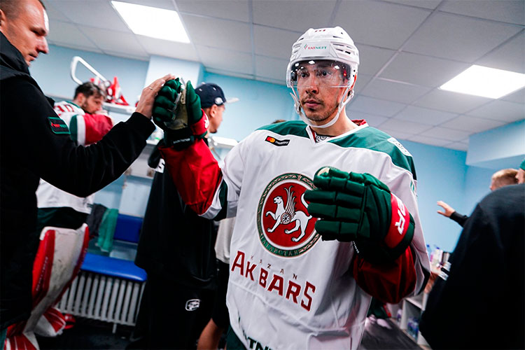 «Он [Ринат Валиев] настоящий профессионал, и в любом случае вернулся бы в хоккей, несмотря на то, что год пропустил»