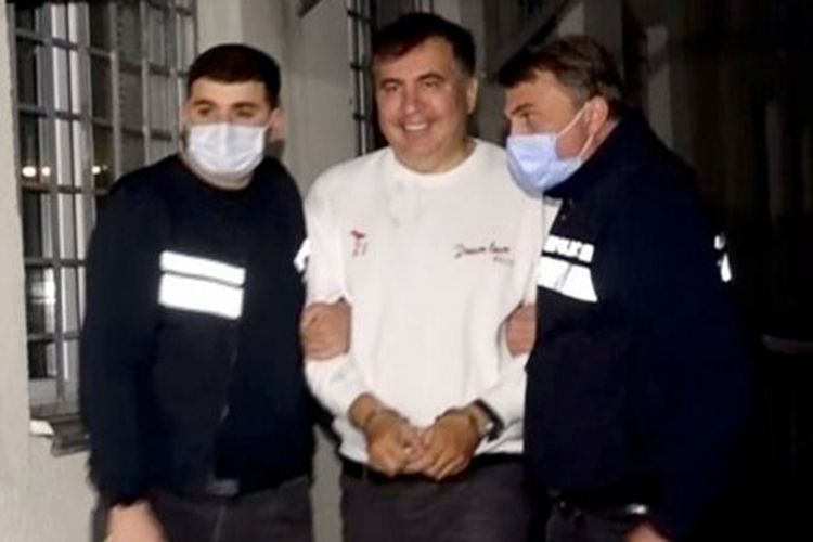 Михаил Саакашвили вновь становится одним из главных политических ньюсмейкеров на постсоветском пространстве. Накануне экс-президент Грузии был арестован у себя на родине после того, как вернулся сюда из эмиграции