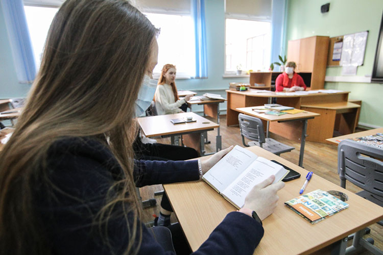 В этом году преподавателей, подготовивших победителей и призеров всероссийской олимпиады школьников поощрили 25 тыс. рублей из бюджета Казани