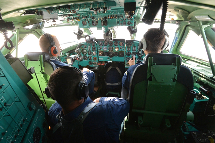 Наш собеседник летает на учебно-тренировочных и учебно-спортивных самолетах, а также обучает этому других
