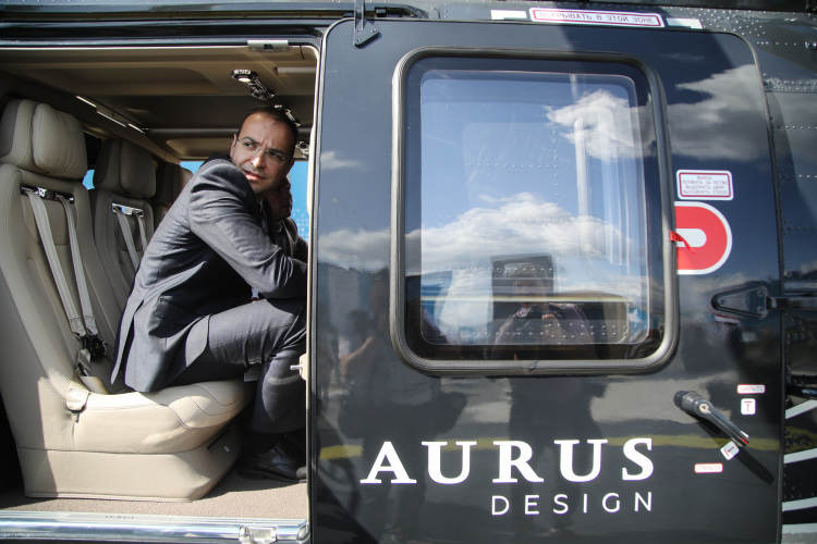 «VIP-клиенту важно приехать на автомобиле «Аурус» и пересесть в вертолет «Ансат» с таким же салоном»