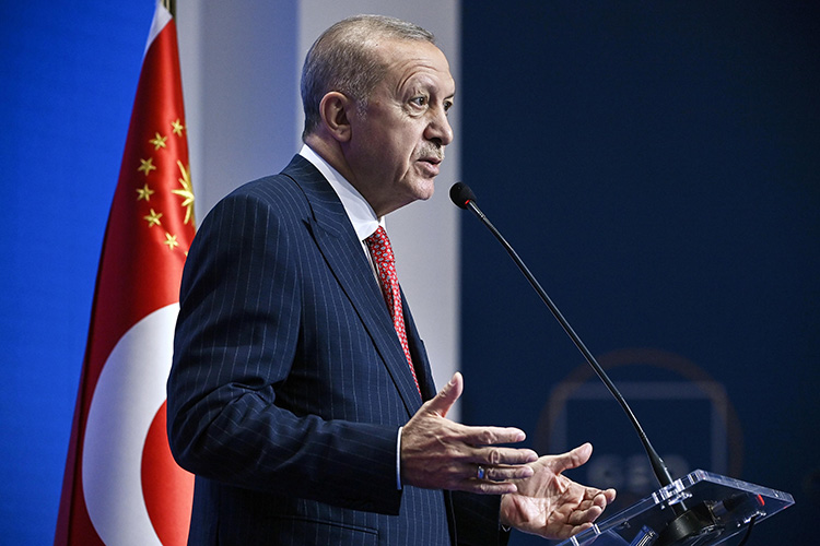 Реджеп Тайип Эрдоган: «Мы приняли решение переименовать наш совет. Отныне он носит название „Организация тюркских государств“. Благодаря новому названию и структуре Организация тюркских государств будет активнее развиваться, укрепляться и усиливаться»
