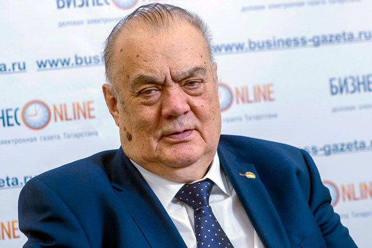 Президент БК УНИКС Евгений Богачев ответит на вопросы читателей «БИЗНЕС Online»