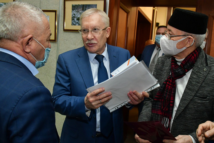 Олег Морозов: «Вы говорите: «Не вводите QR-коды…» А что делать-то будем?!»