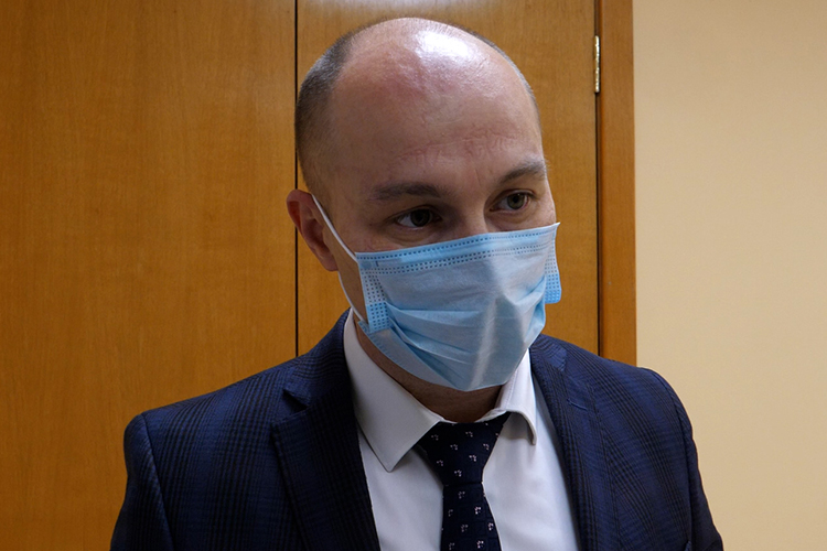 Эдуард Шарафиев после посещения больницы остался при своем: разделять общество на категории «привит — не привит» нельзя