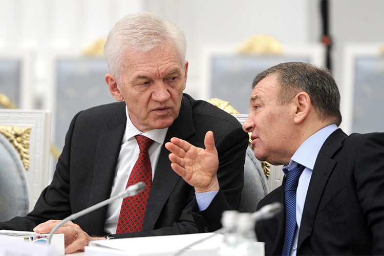 Мещанский городской суд Москвы отказал в личном поручительстве Геннадию Тимченко (слева) по делу братьев Магомедовых