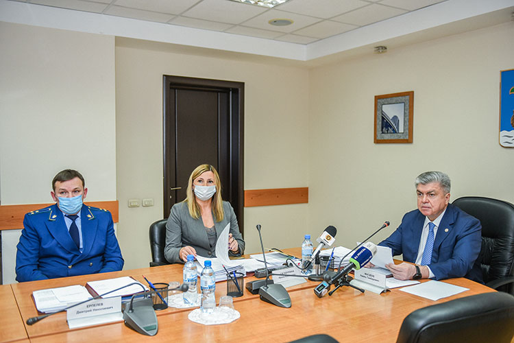 «Наши руководители молчат, чтобы не портить отношения с вышестоящей властью!»