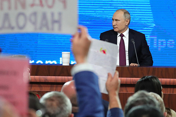 Владимир Путин решил не отменять в этом году самое традиционное мероприятие для журналистов — ежегодная пресс-конференция состоится 23 декабря