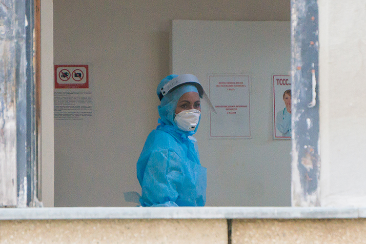 В Набережных Челнах официально объявили, что горбольница №5, куда везли ковидных больных, с сегодняшнего дня возвращается к работе в штатном режиме