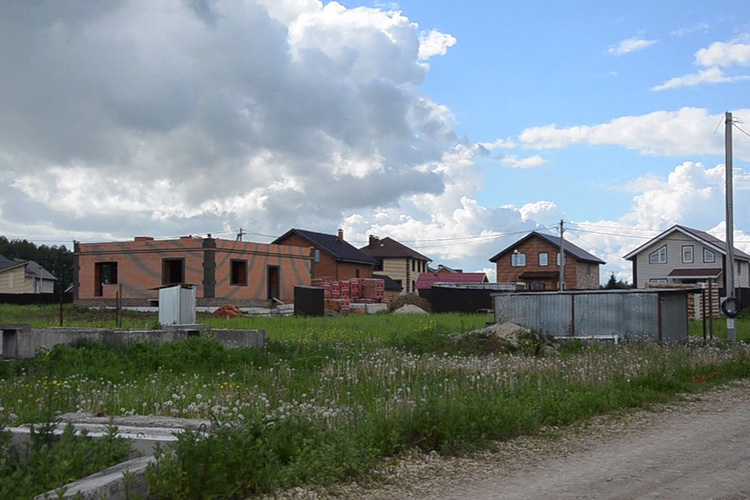 Те, кто покупает сельскохозяйственную землю, особенно вблизи Казани, как правило, в дальнейшем планирует построить на ней коттеджный поселок или многоквартирное жилье