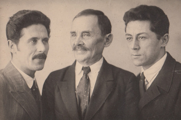 Хади Максуди с сыновьями Гаруном и Гашимом